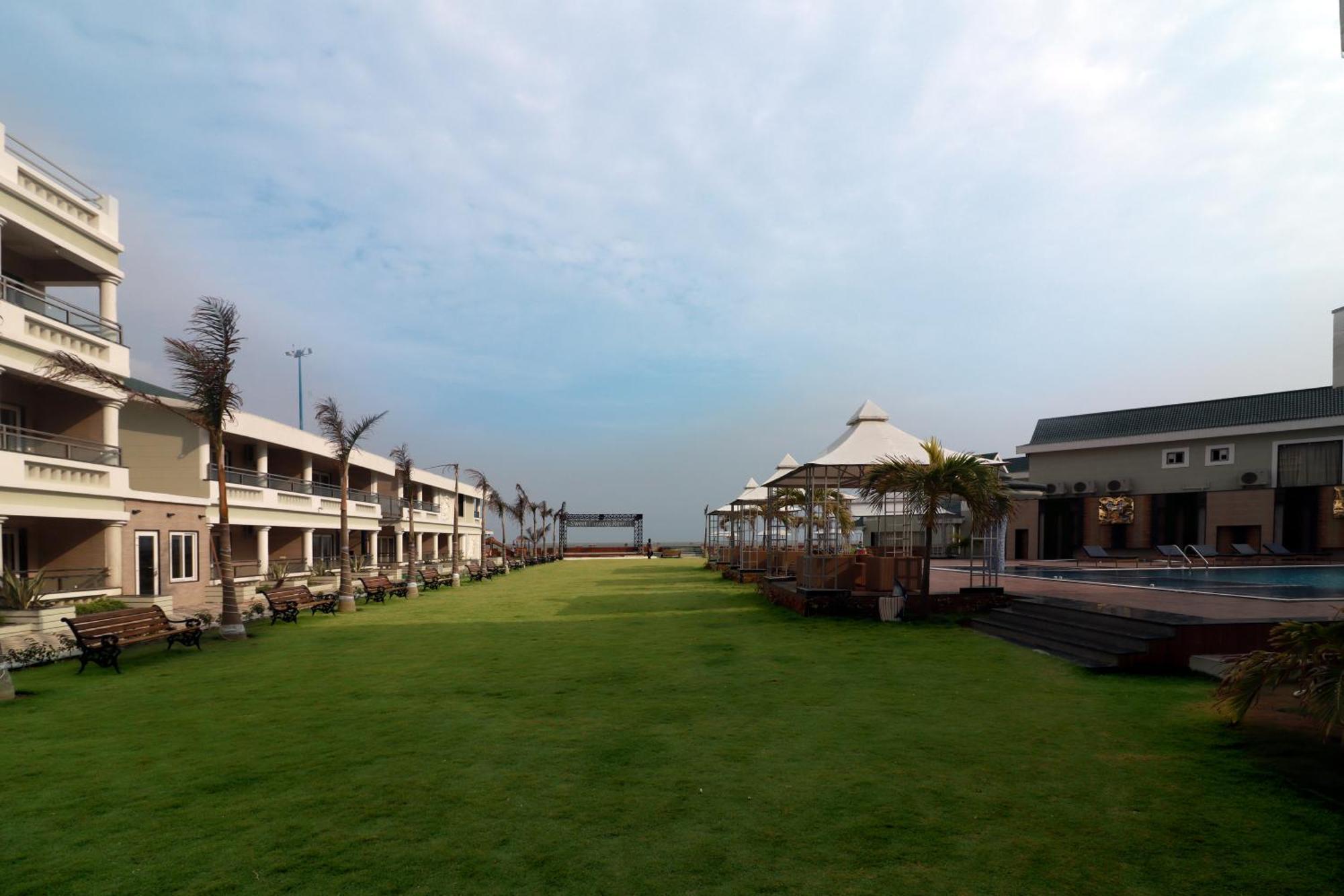 Sweet Fantasy Resort Mandarmani Bagian luar foto